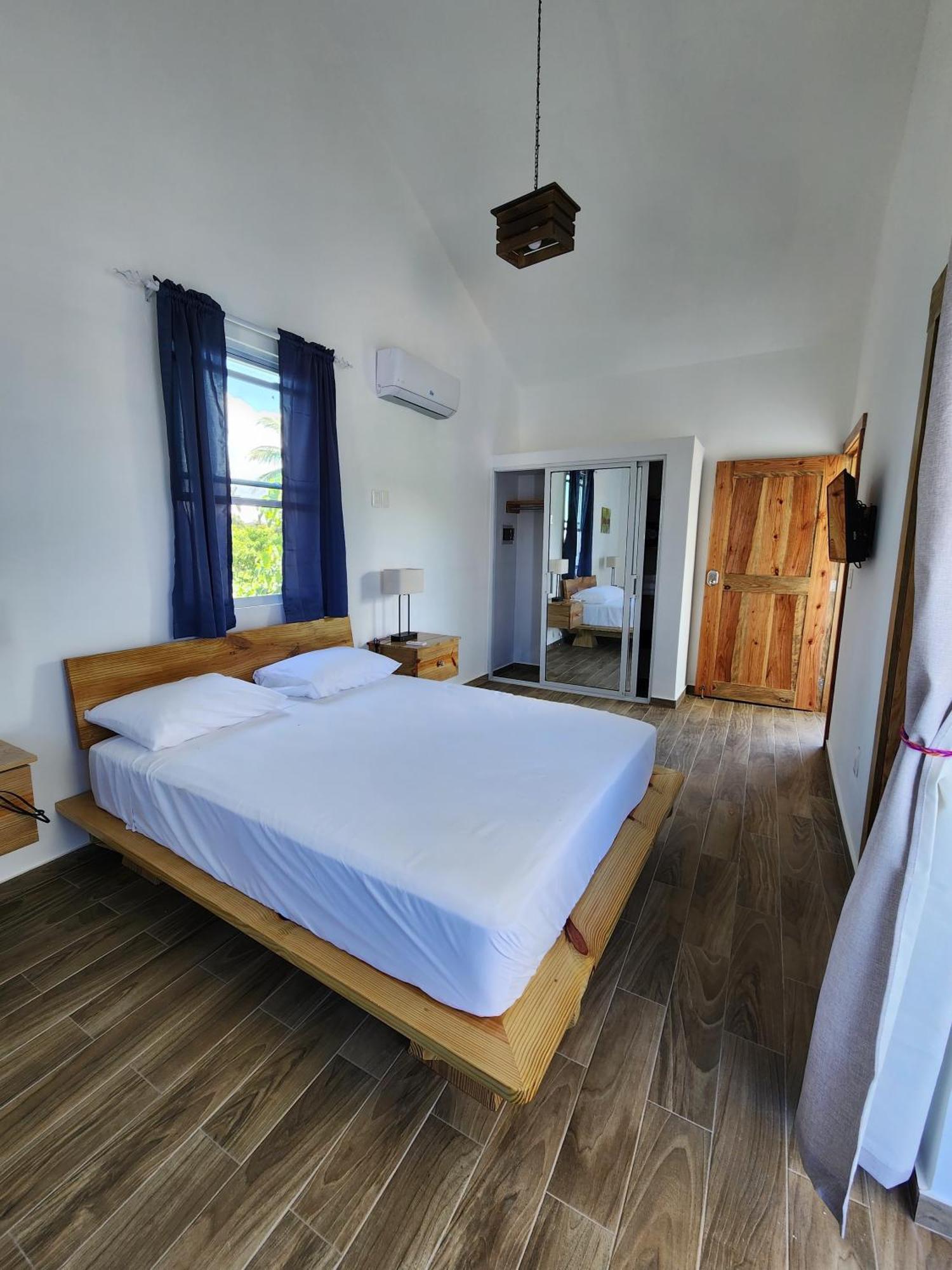 Bella Villa Room With Large Pool And Close To Beach 拉斯加勒拉斯 外观 照片