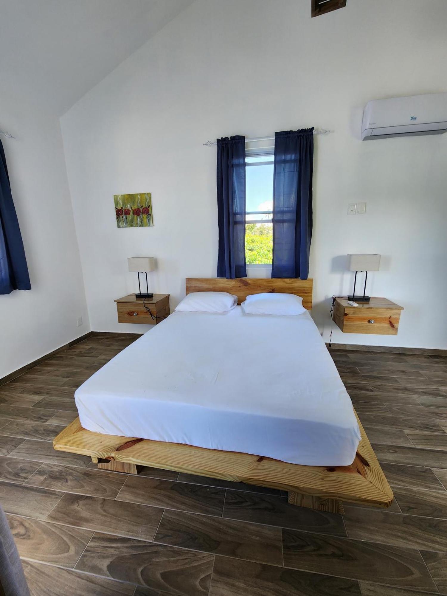 Bella Villa Room With Large Pool And Close To Beach 拉斯加勒拉斯 外观 照片