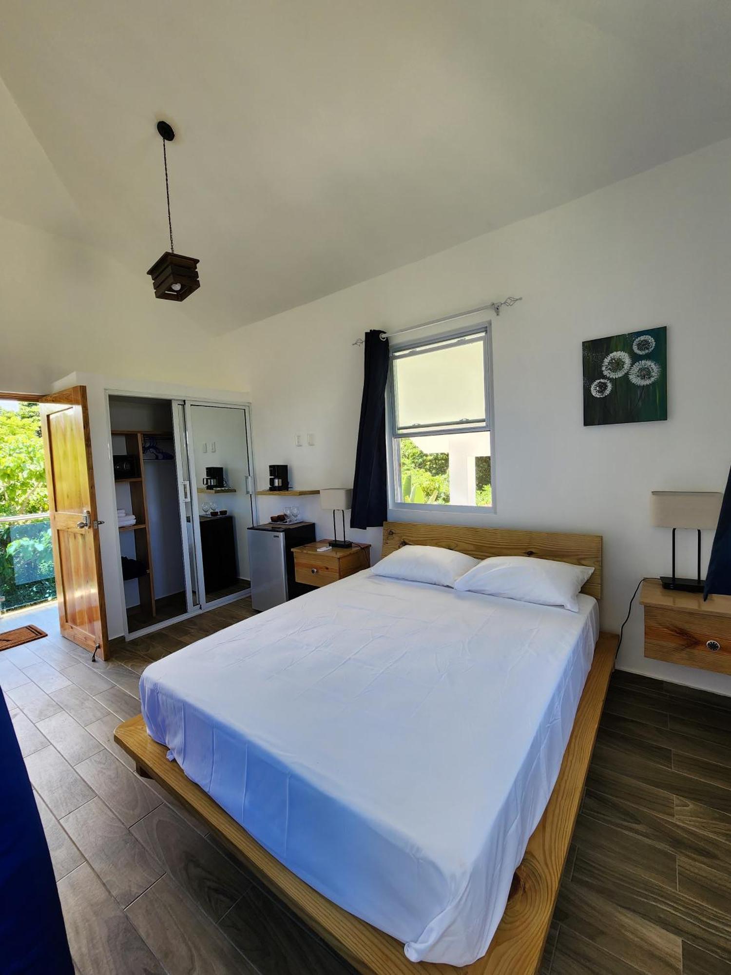 Bella Villa Room With Large Pool And Close To Beach 拉斯加勒拉斯 外观 照片