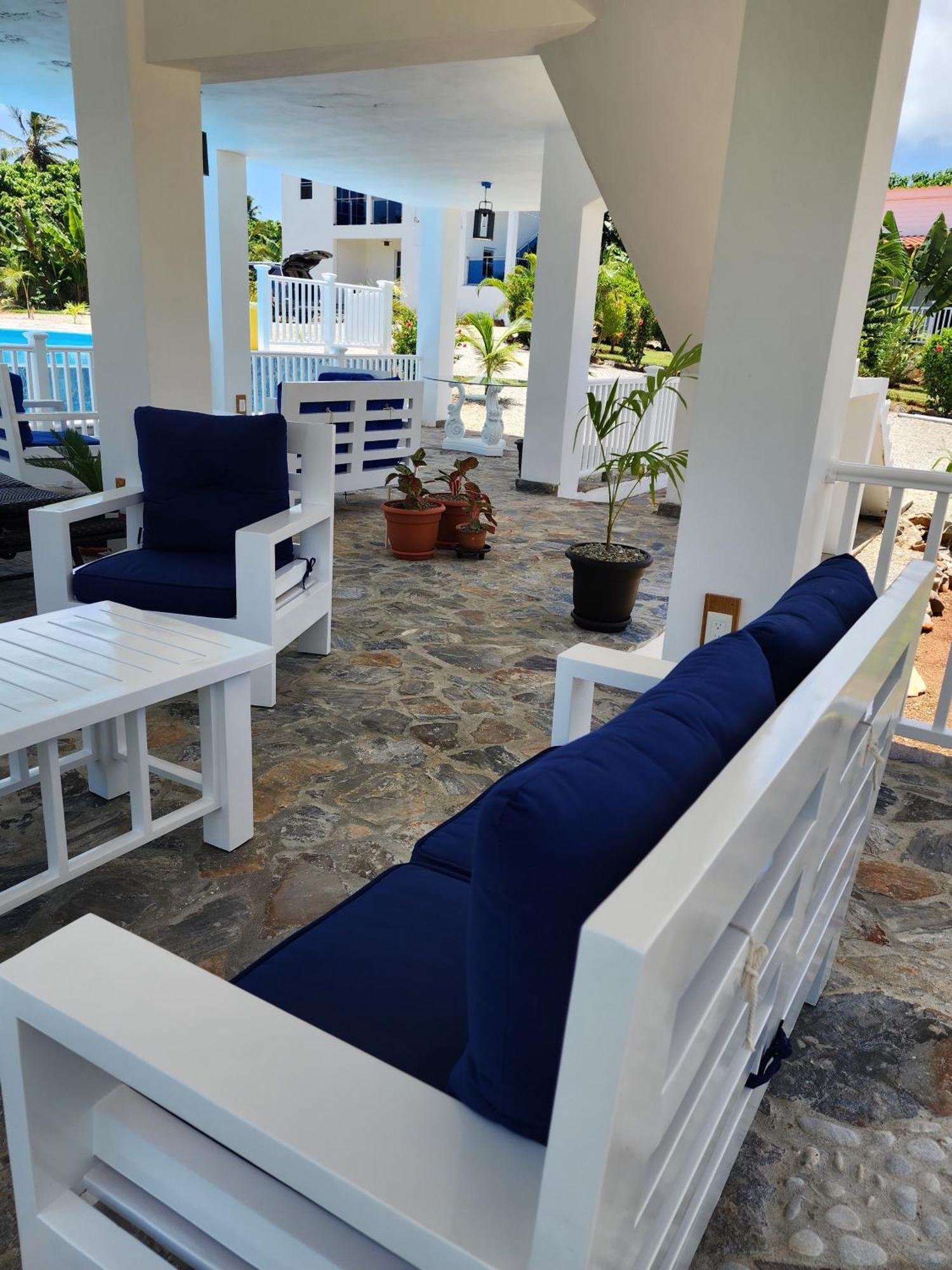 Bella Villa Room With Large Pool And Close To Beach 拉斯加勒拉斯 外观 照片