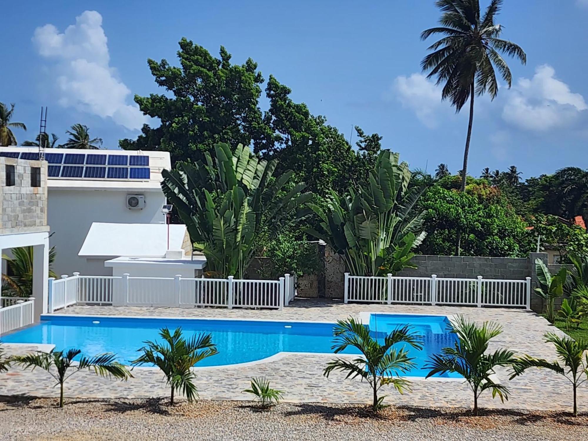 Bella Villa Room With Large Pool And Close To Beach 拉斯加勒拉斯 外观 照片