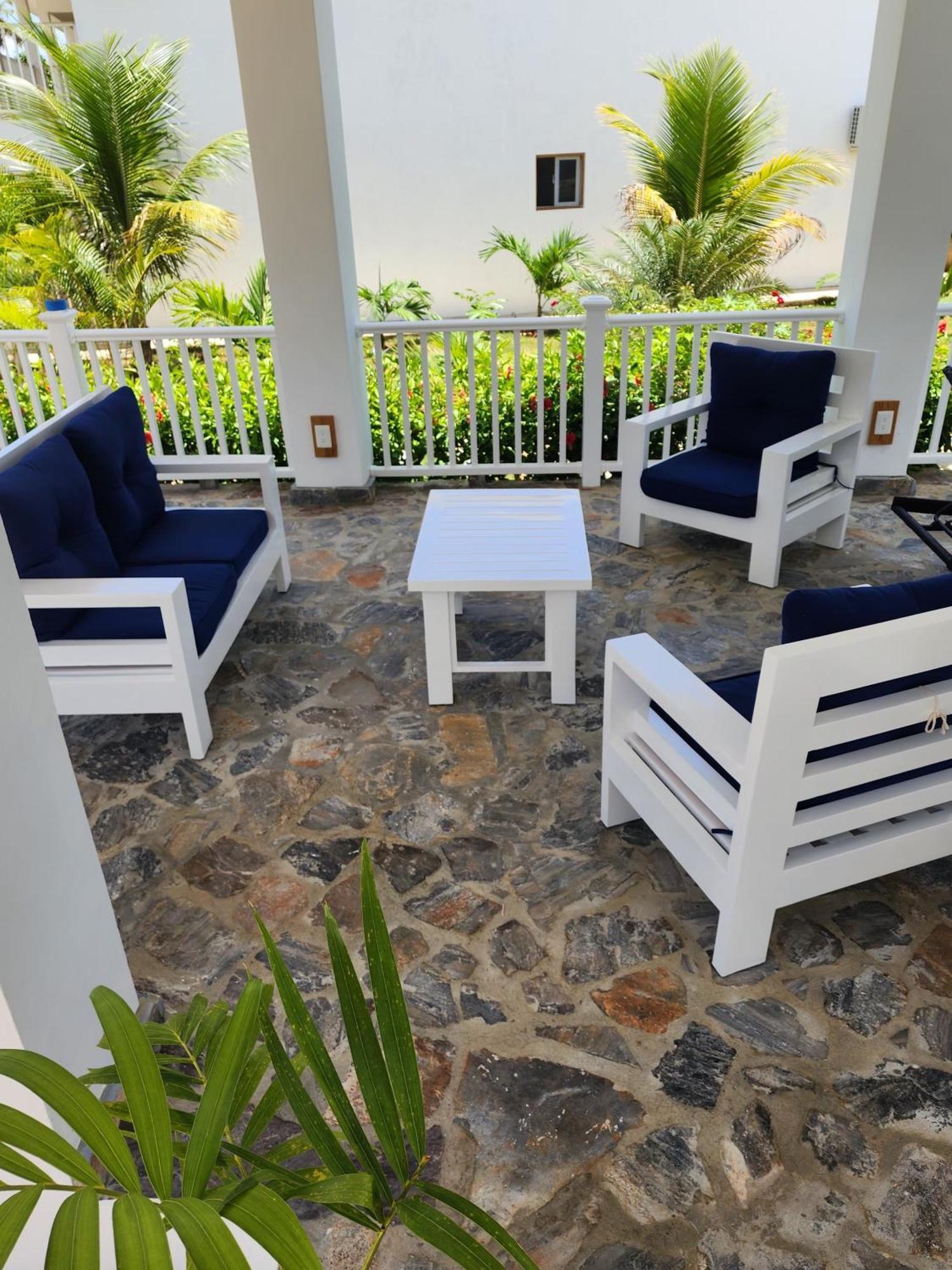 Bella Villa Room With Large Pool And Close To Beach 拉斯加勒拉斯 外观 照片